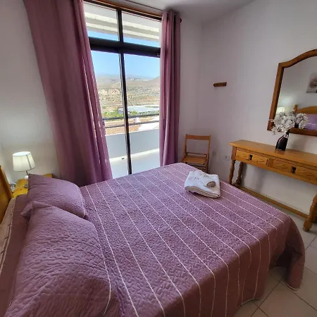 Garajonay Ii, Cristianos Apartment